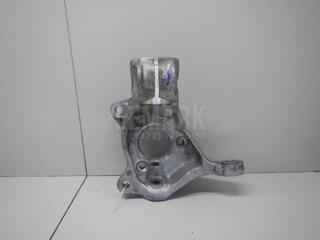 Кулак поворотный передний правый