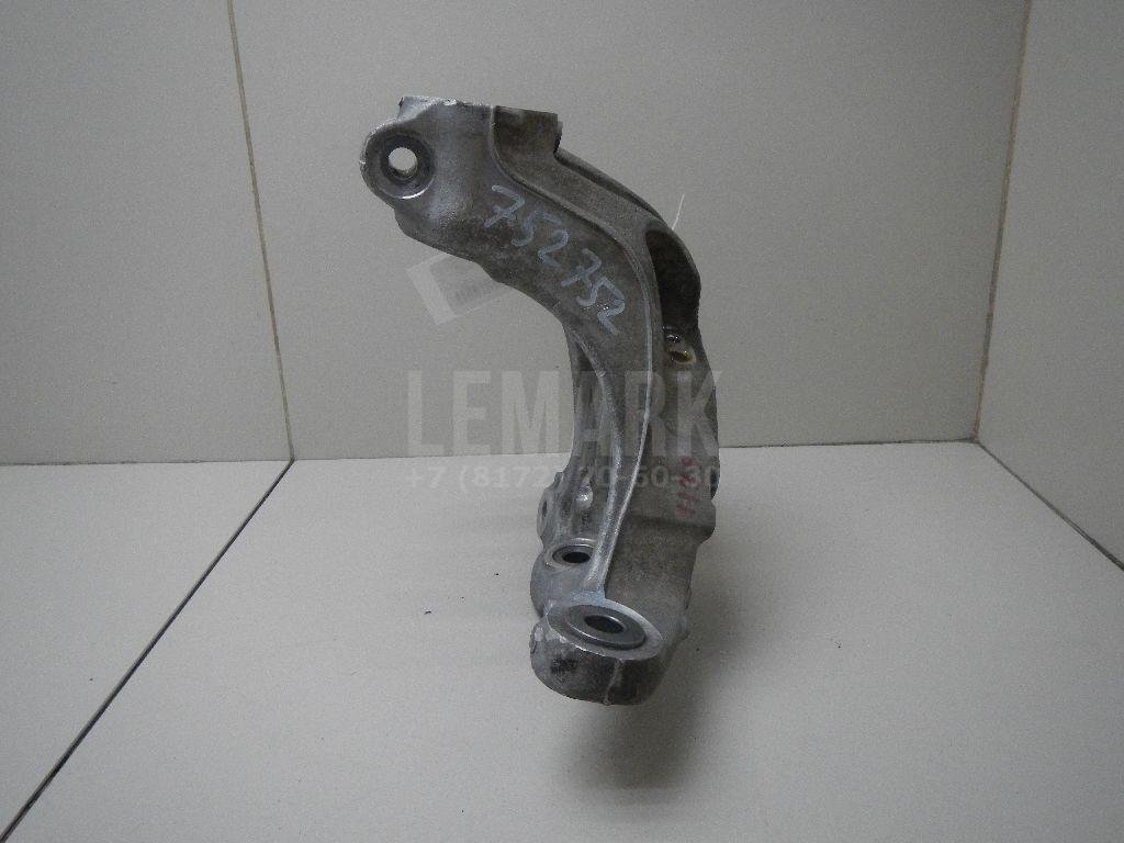 Кулак поворотный передний правый