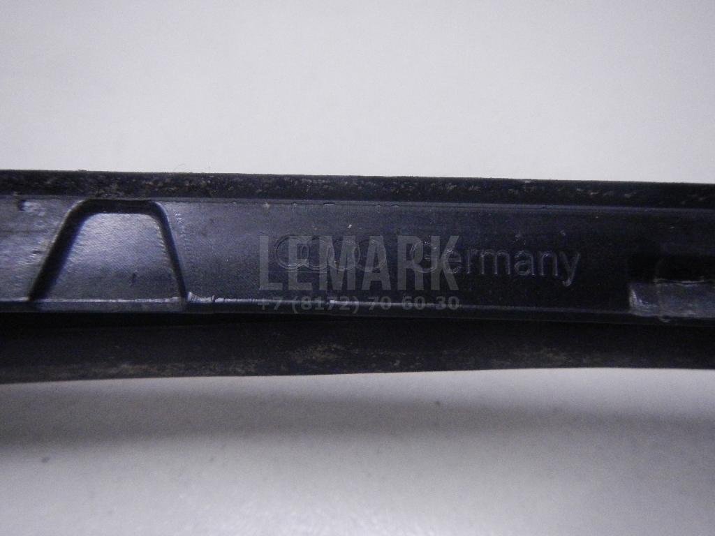 Молдинг лобового стекла