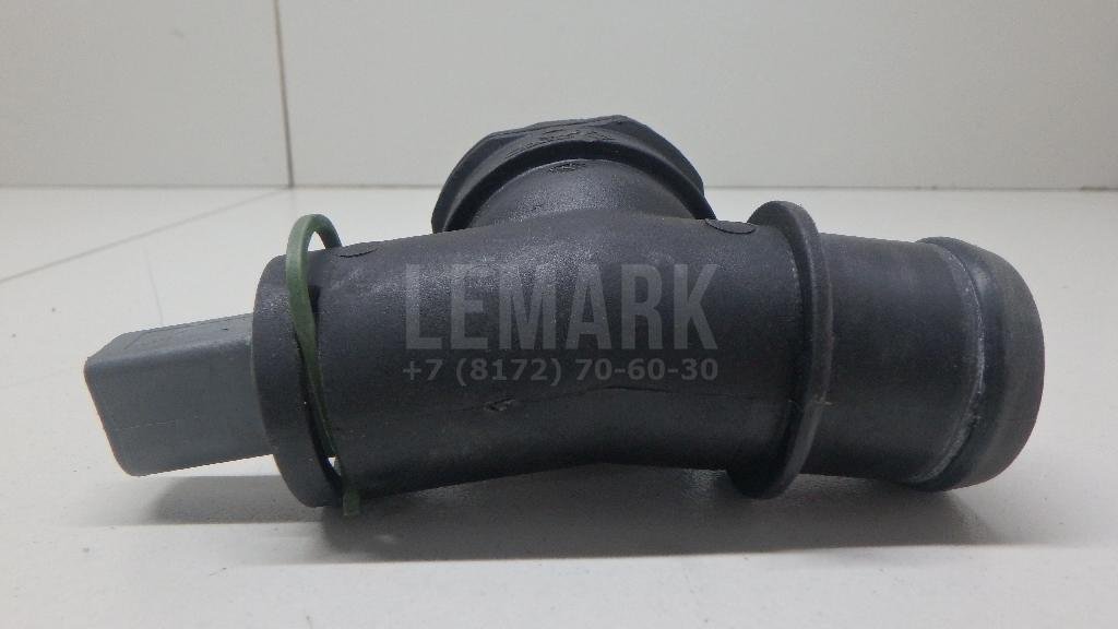 Фланец / тройник для  Audi A3 [8PA] Sportback 2004-2013