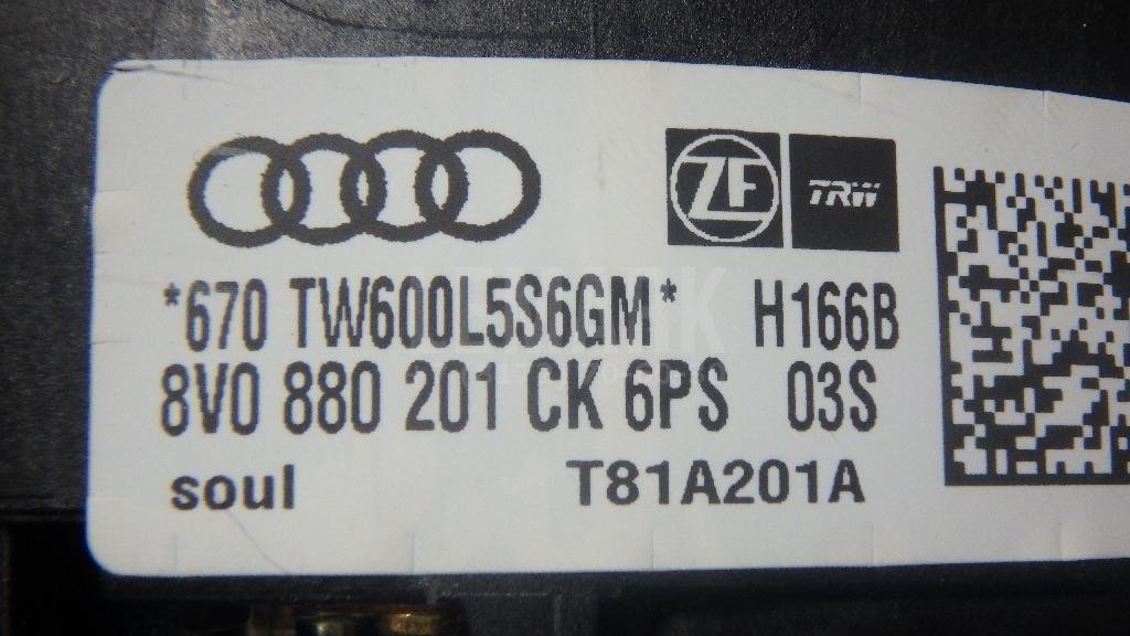 Подушка безопасности в рулевое колесо