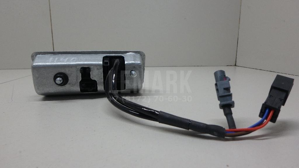 Кнопка открывания багажника