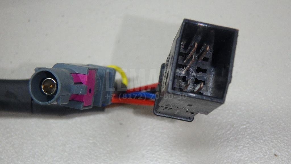 Кнопка открывания багажника