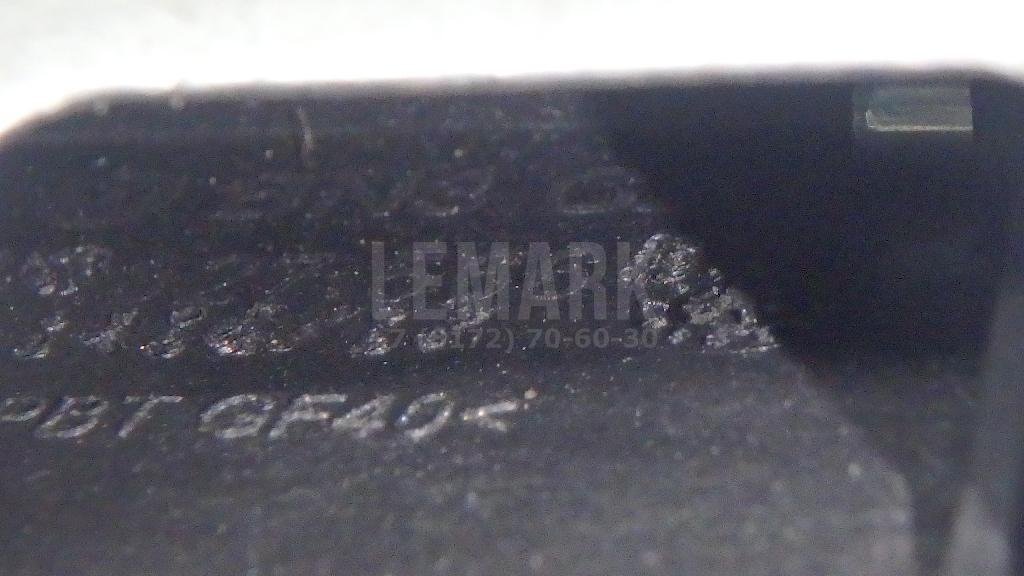 Кнопка открывания багажника