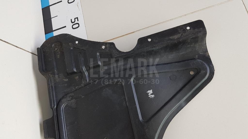 Пыльник двигателя центральный