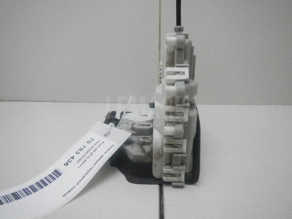 Замок двери передней левой