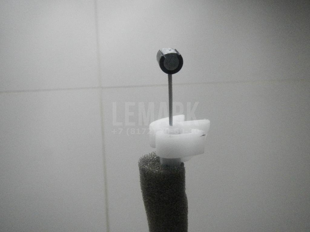 Замок двери передней левой