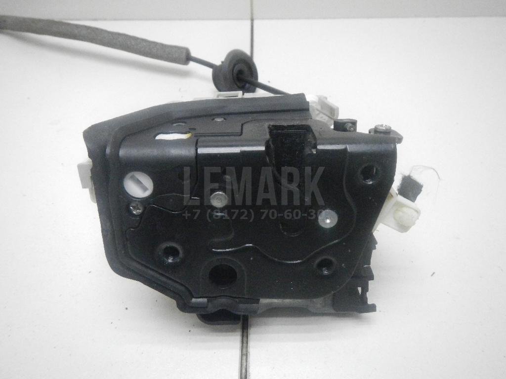 Замок двери передней левой