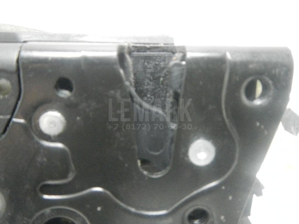 Замок двери передней левой