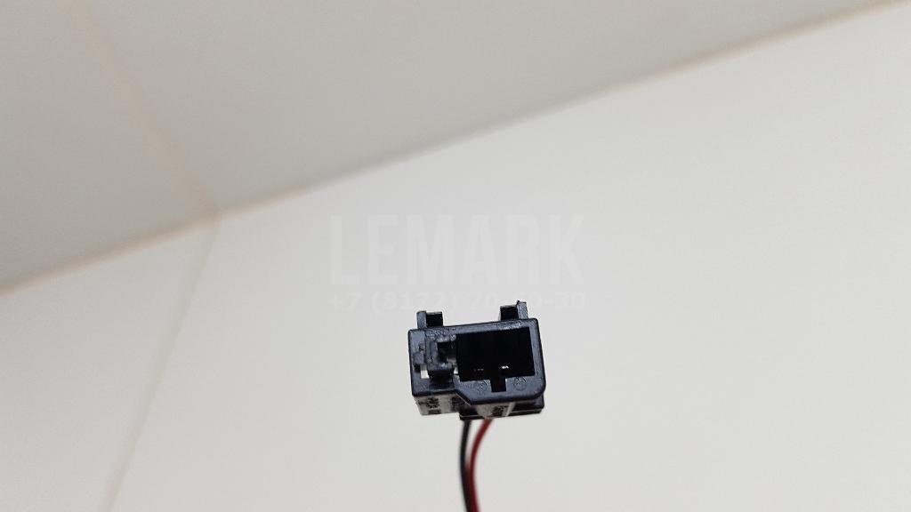 Кнопка открывания багажника