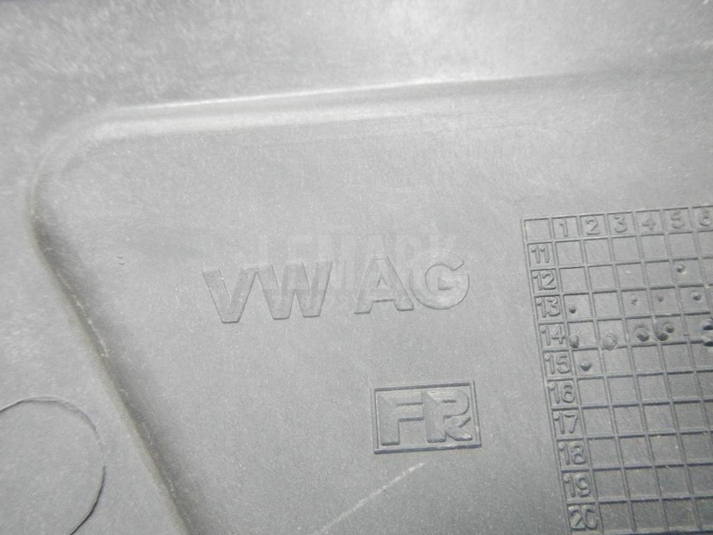 Пыльник двигателя центральный