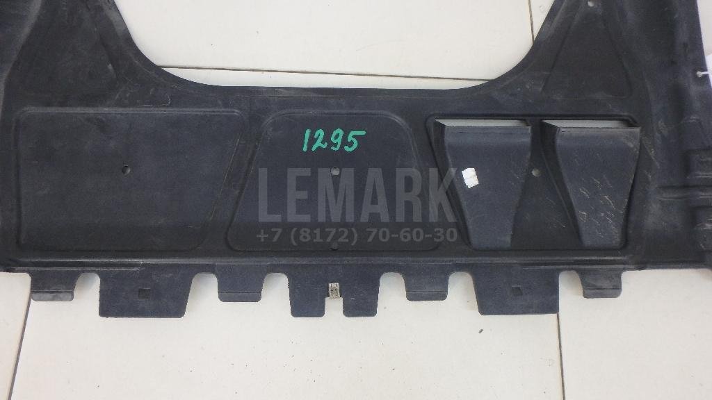 Пыльник двигателя центральный