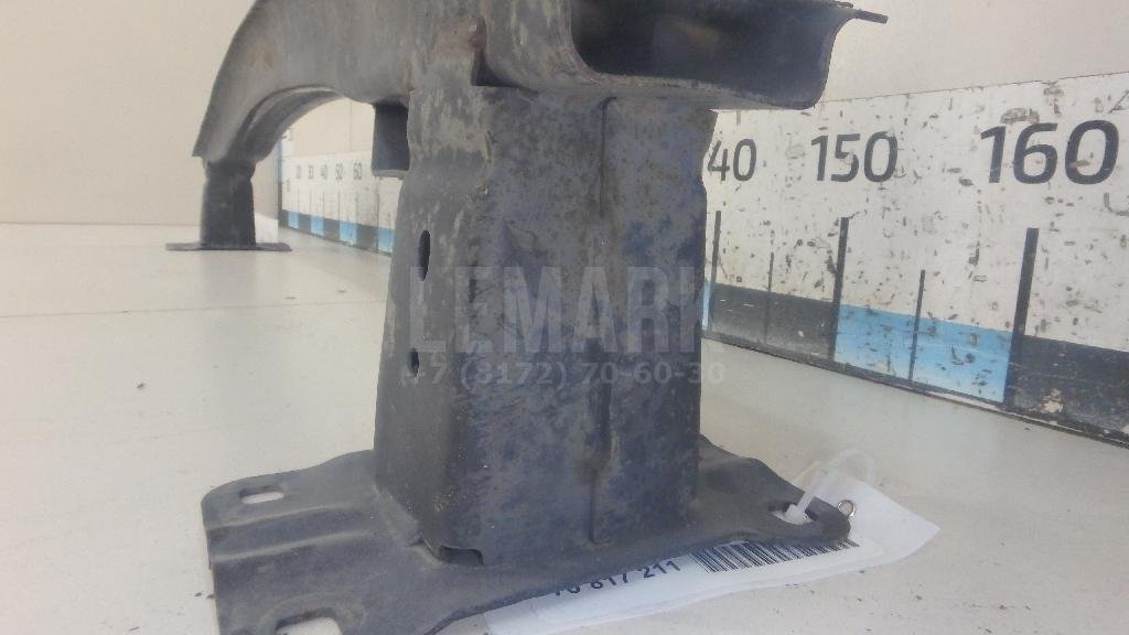 Усилитель заднего бампера