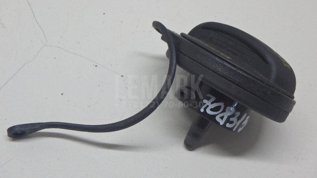 Крышка топливного бака