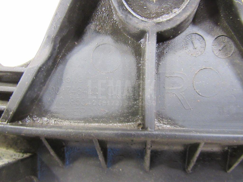 Брызговик задний правый