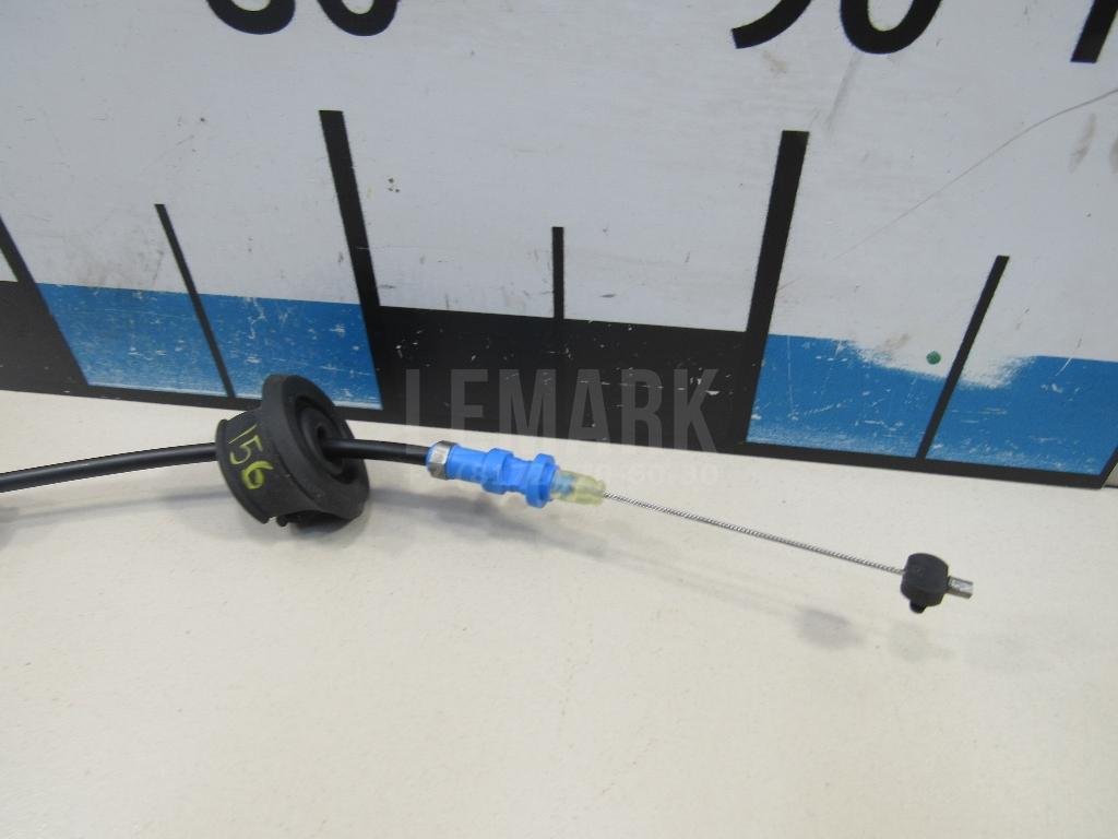 Трос открывания передней двери