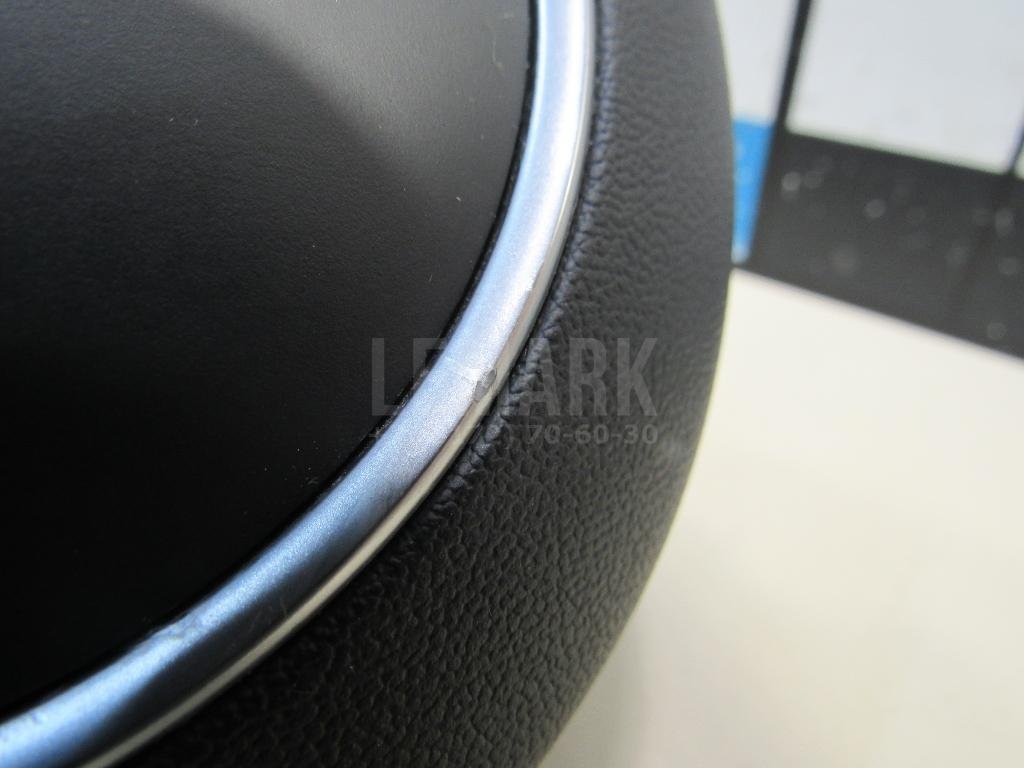 Подушка безопасности в рулевое колесо