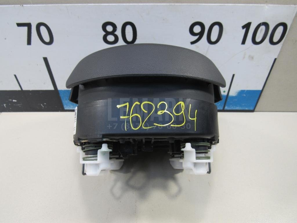 Подушка безопасности в рулевое колесо