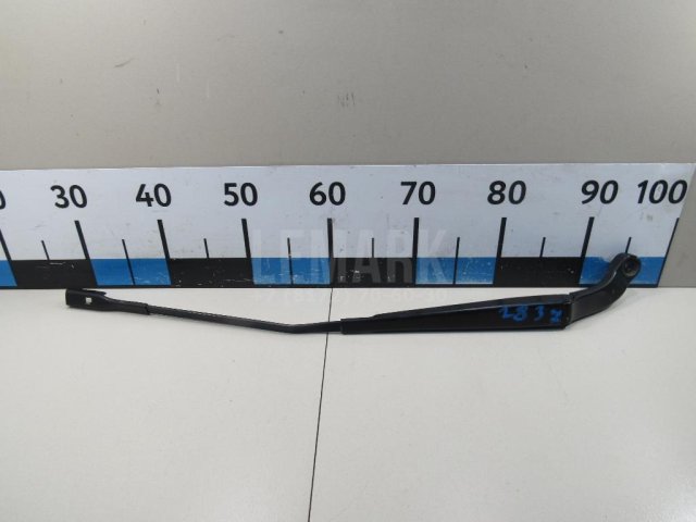 Поводок стеклоочистителя передний правый