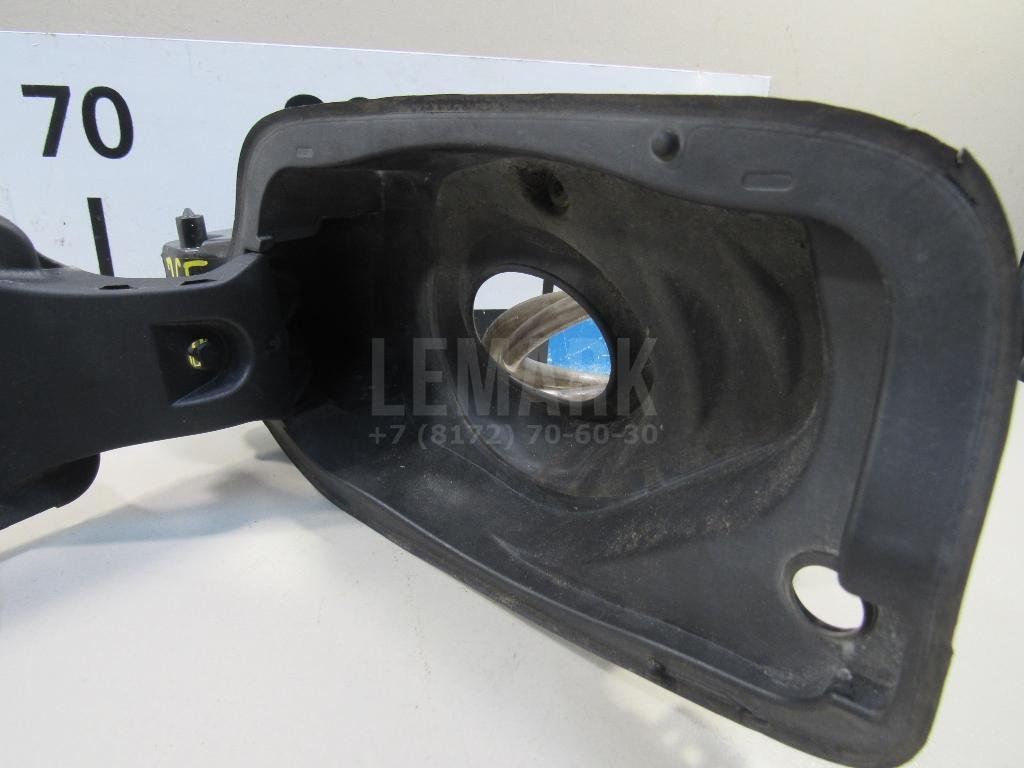 Ниша лючка бензобака