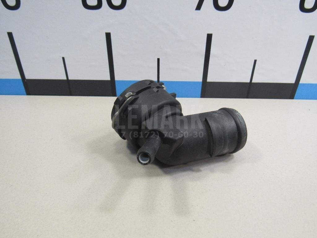 Фланец двигателя системы охлаждения