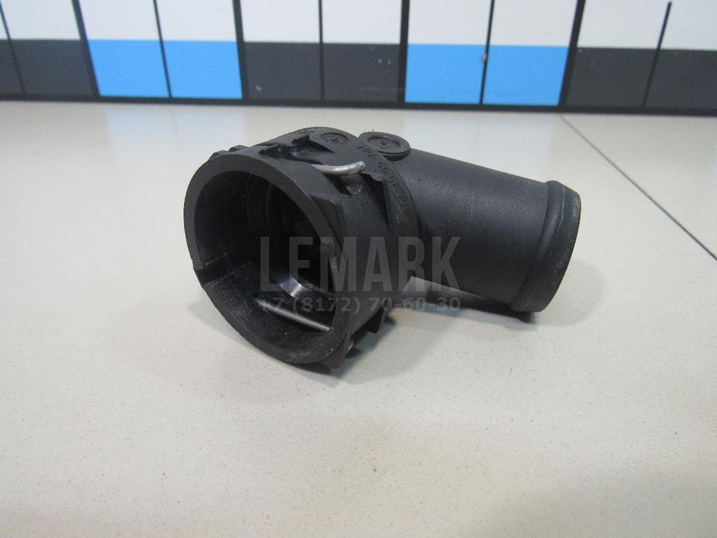 Фланец двигателя системы охлаждения