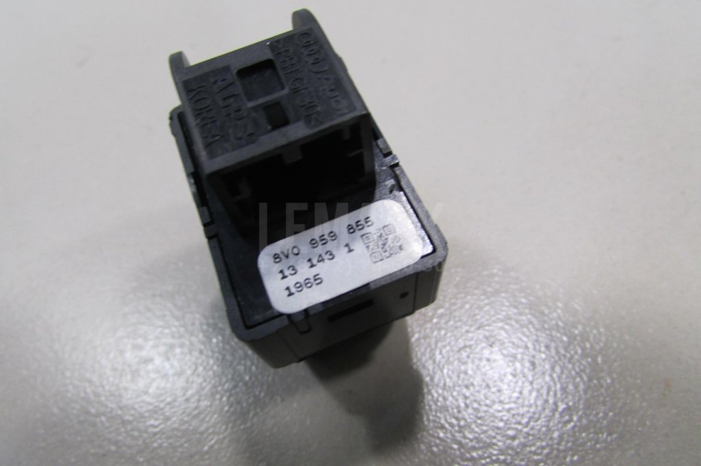 Кнопка стеклоподъемника