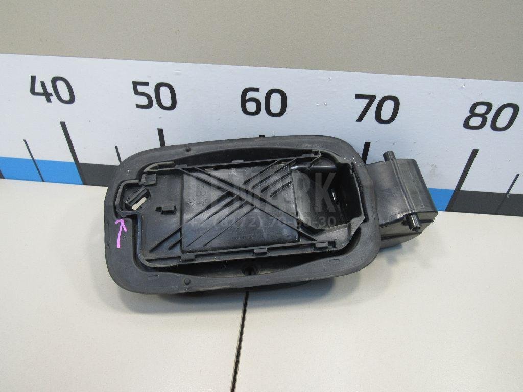 Ниша лючка бензобака