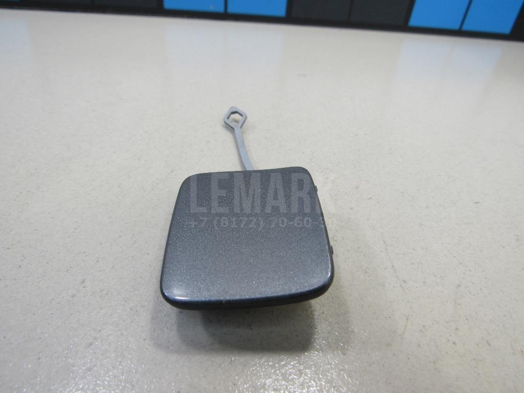 Заглушка буксировочного крюка