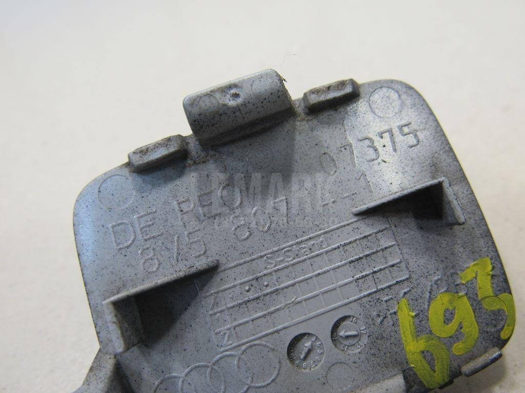 Заглушка буксировочного крюка