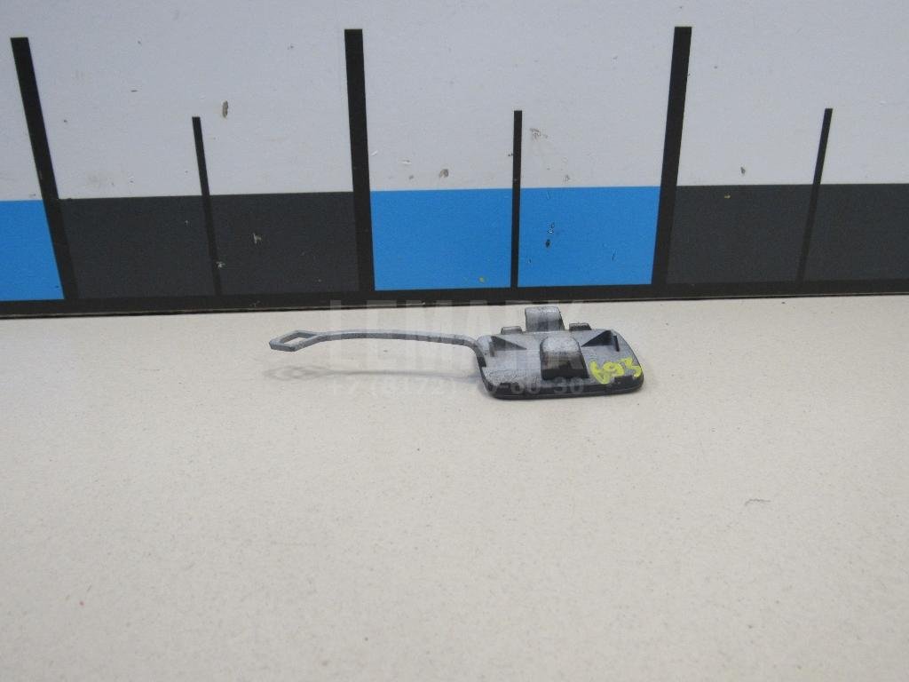 Заглушка буксировочного крюка