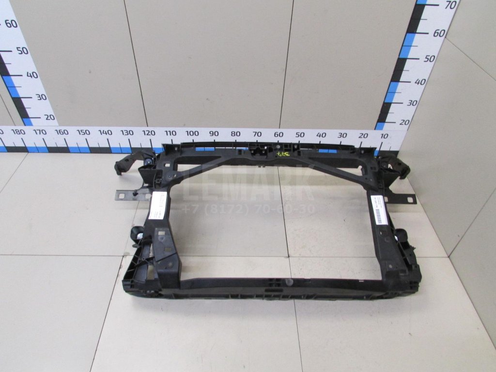 Панель передняя