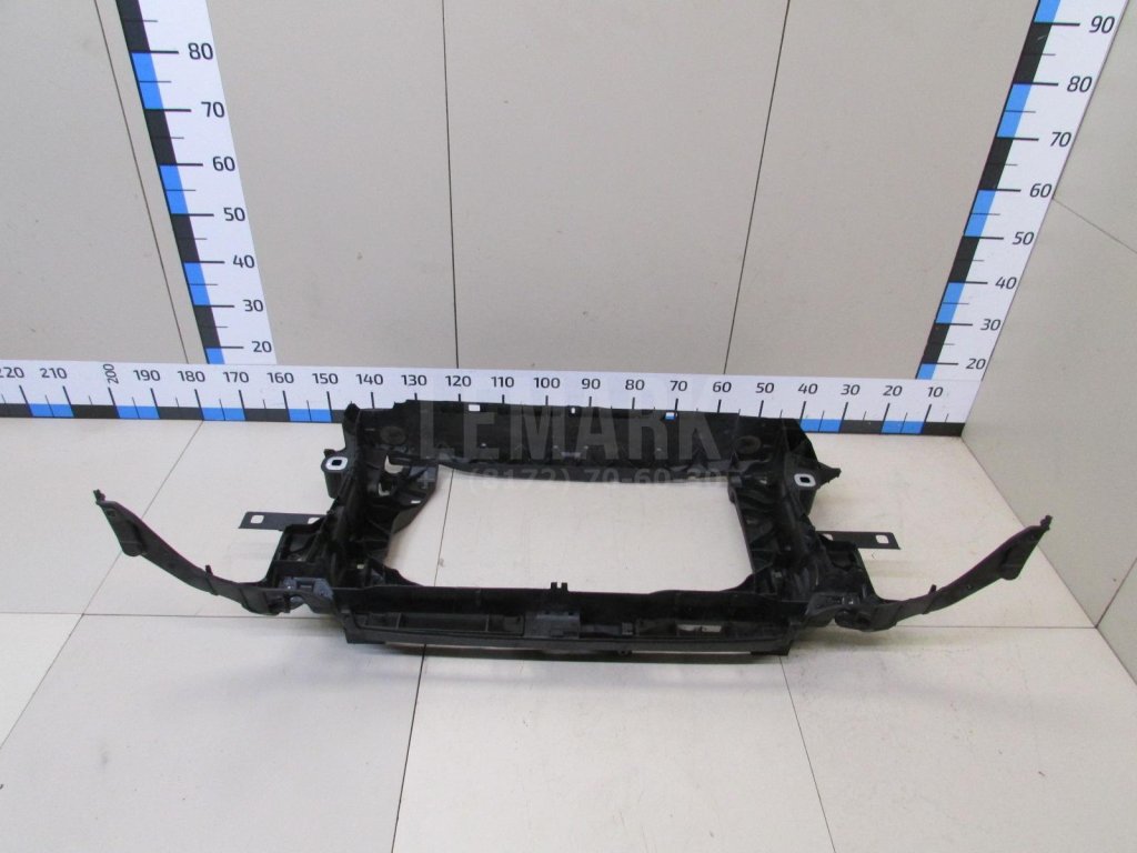 Панель передняя