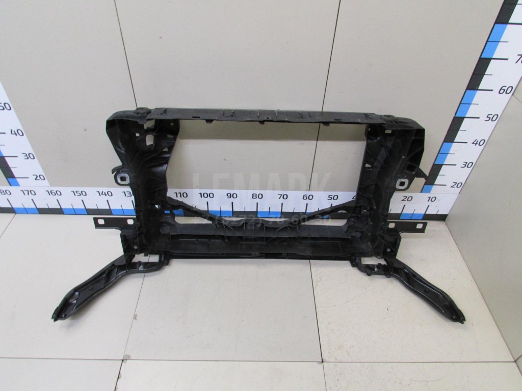 Панель передняя