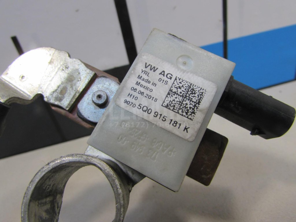 Клемма аккумулятора минус