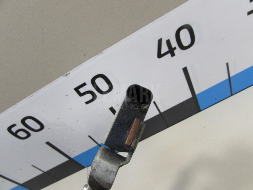 Клемма аккумулятора минус