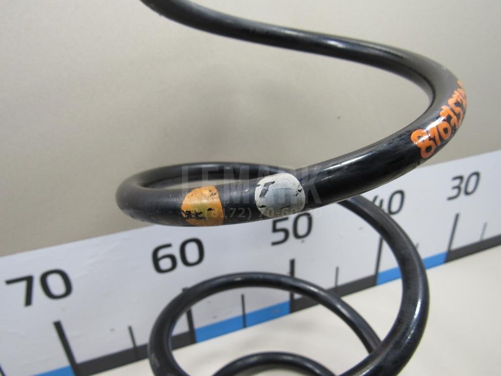 Пружина передняя