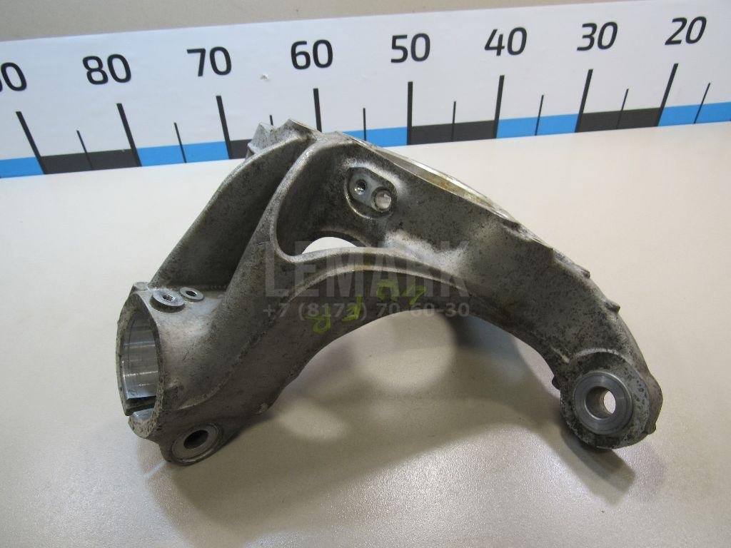 Кулак поворотный передний правый