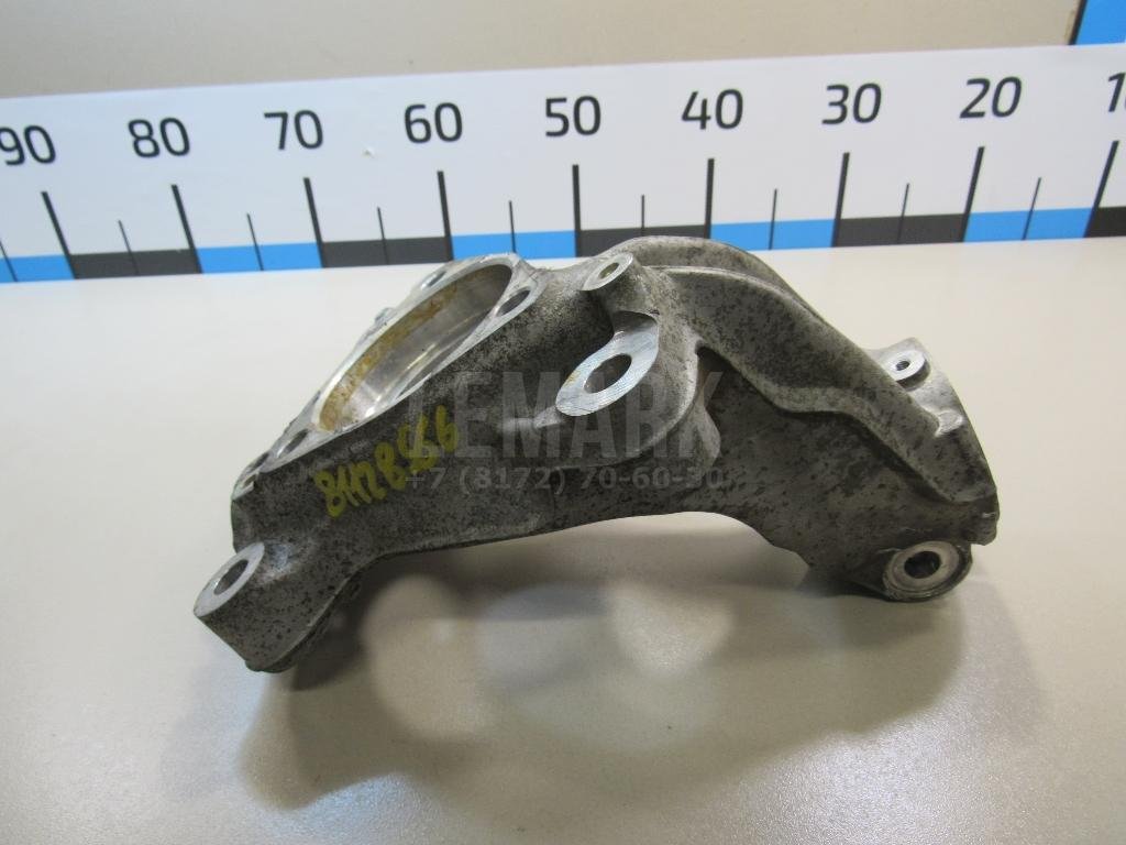 Кулак поворотный передний правый