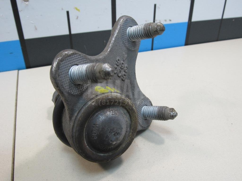 Опора шаровая правая передней подвески