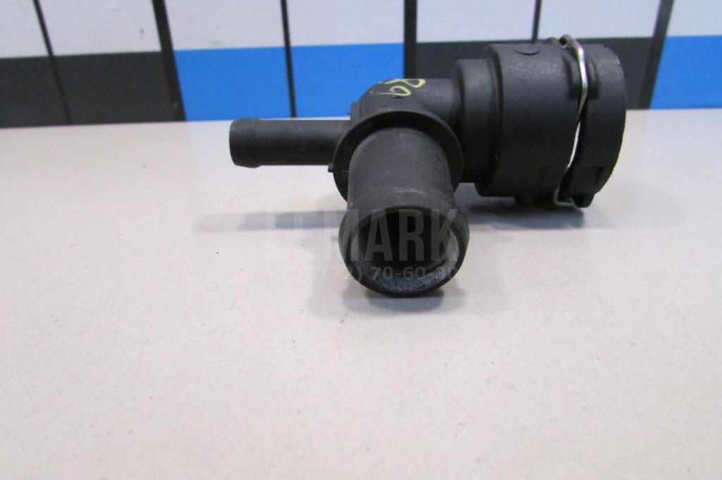 Фланец двигателя системы охлаждения