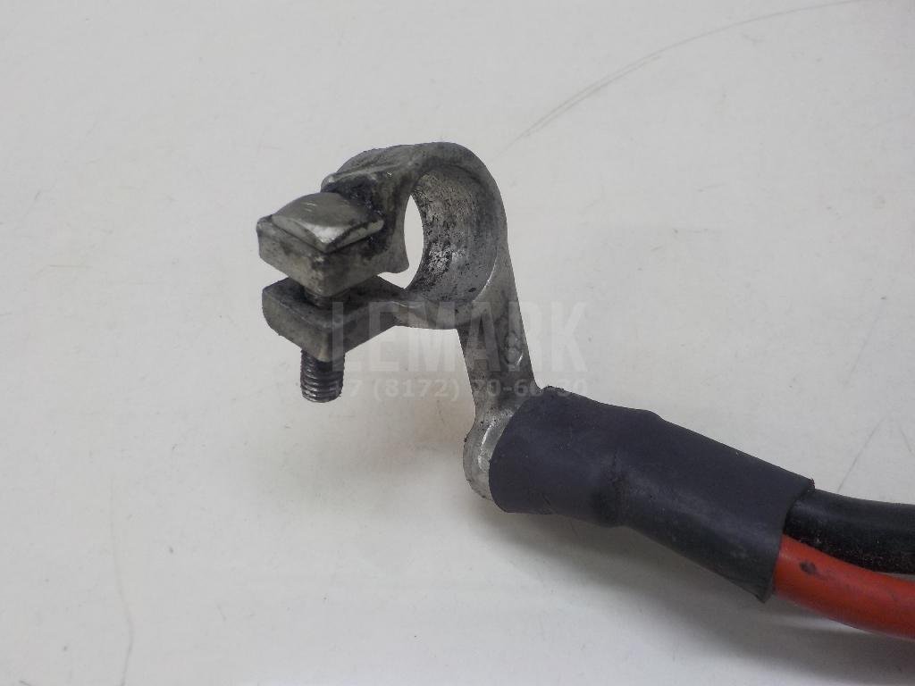 Клемма аккумулятора плюс