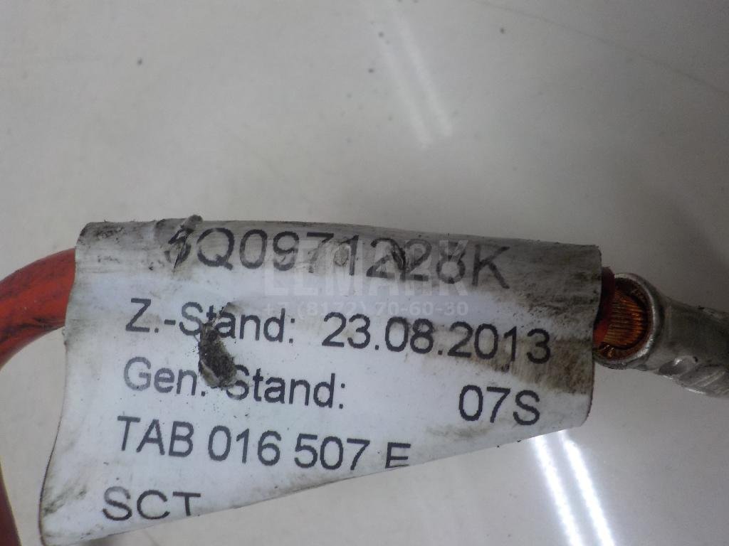 Клемма аккумулятора плюс