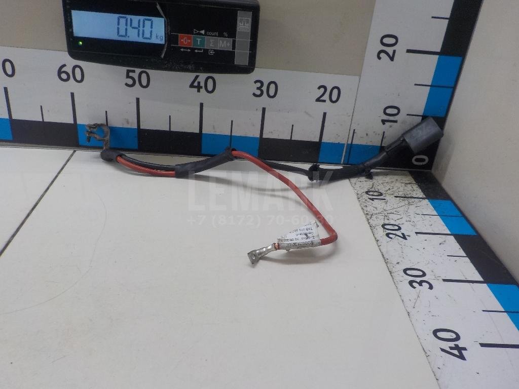 Клемма аккумулятора плюс