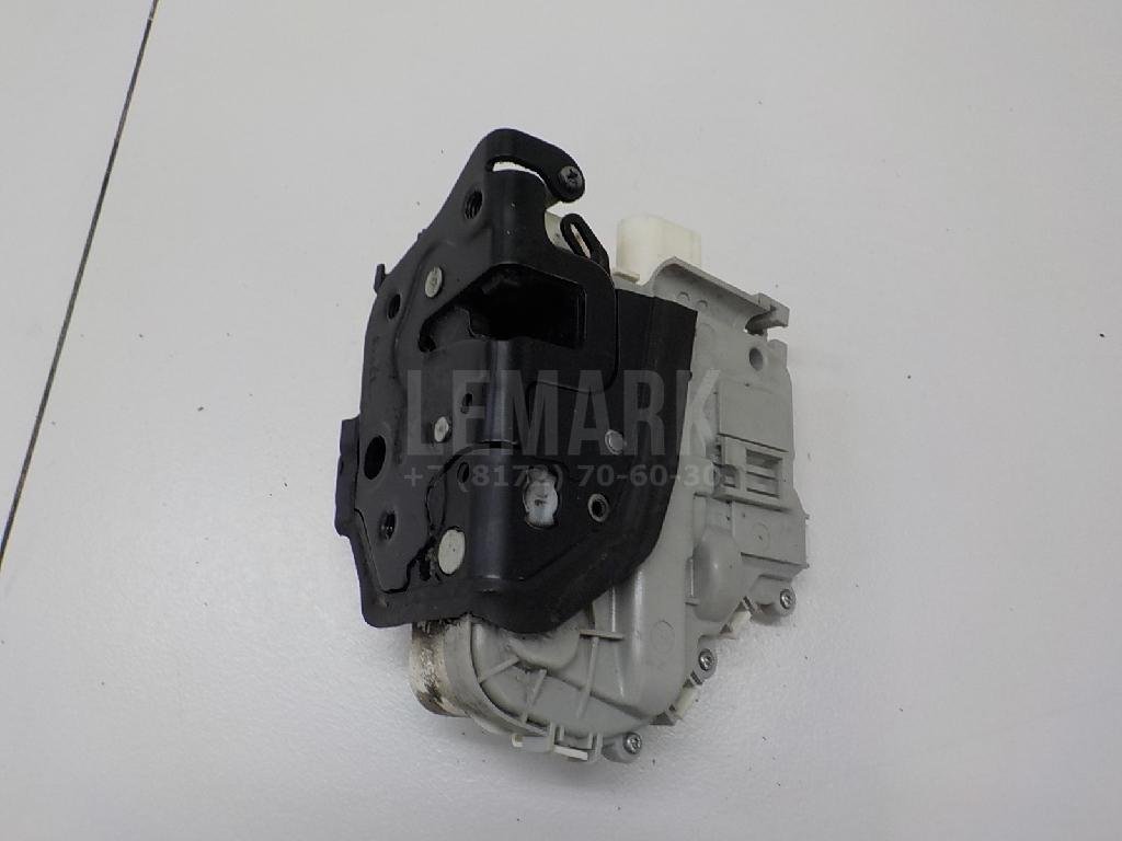 Замок двери передней правой