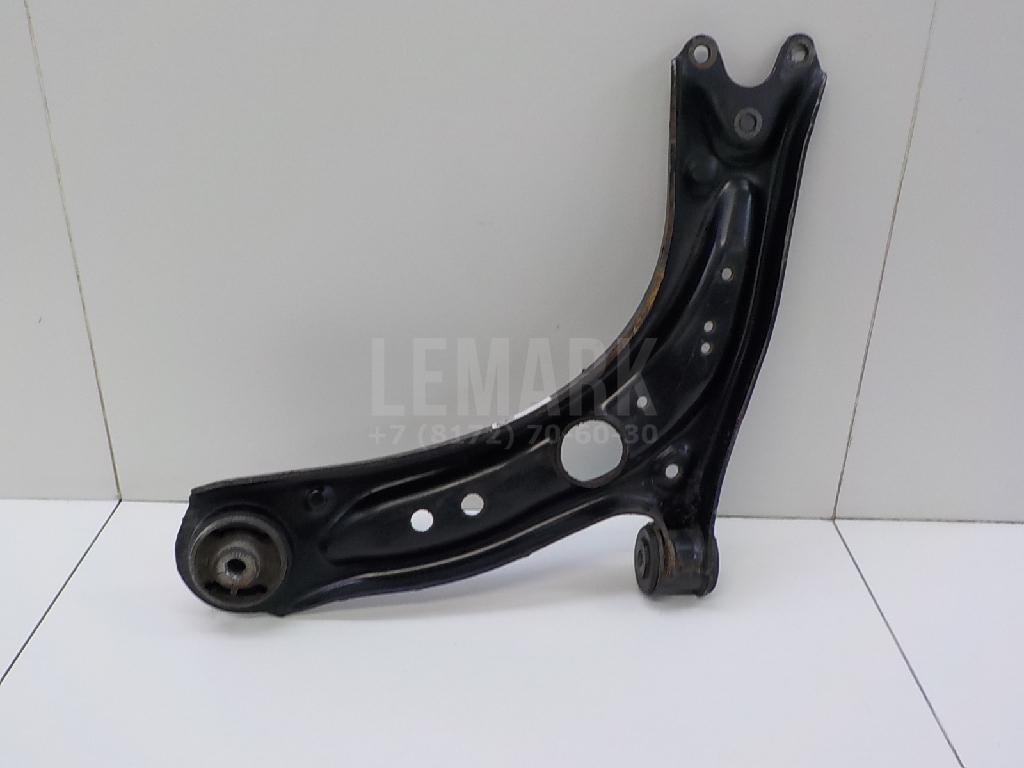 Рычаг передний правый