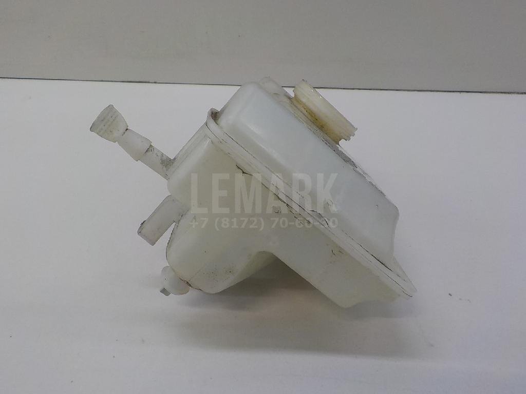 Бачок главного тормозного цилиндра