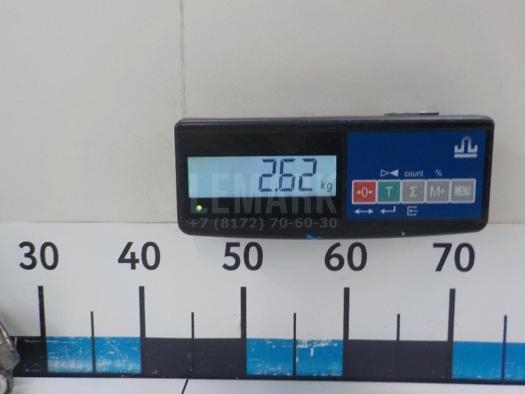 Кулак поворотный передний правый