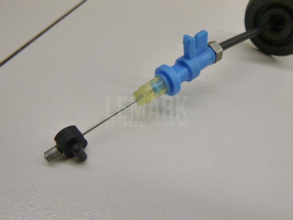 Трос открывания передней двери