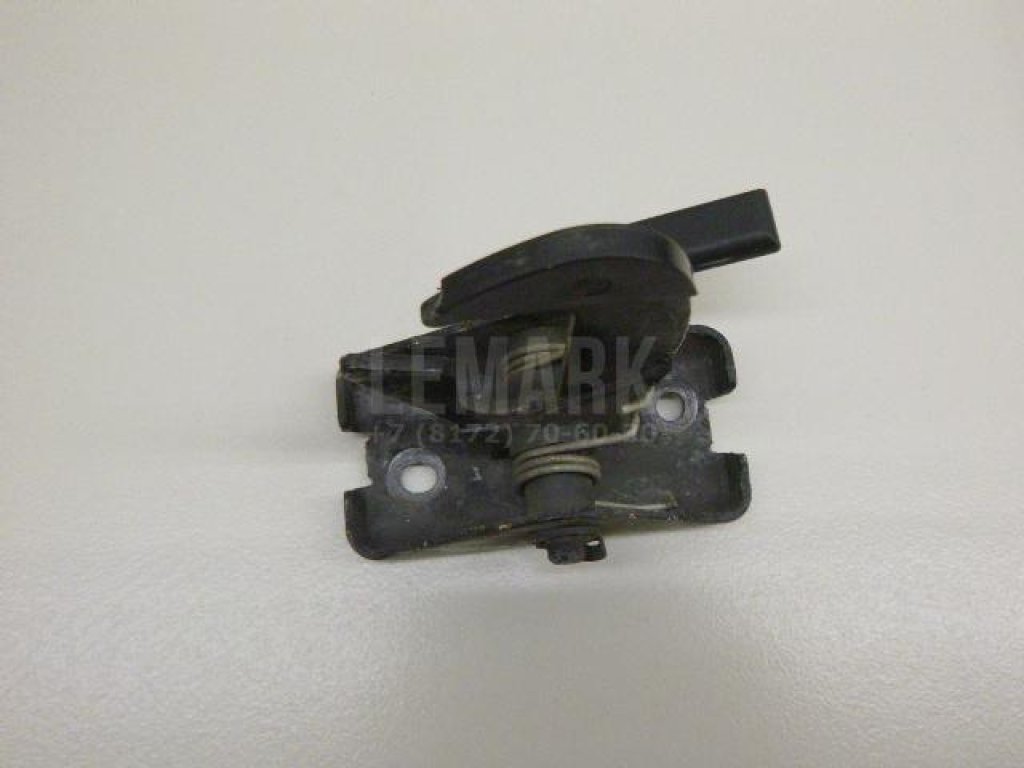 Крючок капота